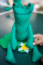 Load image into Gallery viewer, Sewing Workshop 29/07 Summer Holiday school break. Pay deposit only now (total €85 for 8 hour day camp).