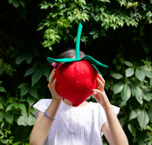 Load image into Gallery viewer, Sewing Workshop 30/04 April school break. Pay deposit only now (total €85 for 8 hour day camp).