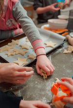 Load image into Gallery viewer, Sewing Workshop 30/04 April school break. Pay deposit only now (total €85 for 8 hour day camp).