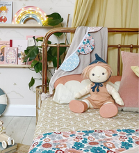 Load image into Gallery viewer, Scollop Bunting - 7 flags