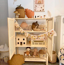 Load image into Gallery viewer, Scollop Bunting Flags