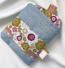 Load image into Gallery viewer, Meditation Mask - Yoga Eye Pillow | Moozle