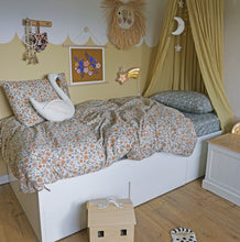 Load image into Gallery viewer, BARNEY Bedding Bundle: Complete Duvet Set with Fitted Sheet