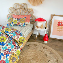 Load image into Gallery viewer, Scallop Pillowcase Geranium Pink