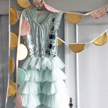 Load image into Gallery viewer, Gold Scollop Bunting - Scollop Bunting Flags | Moozle