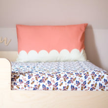 Load image into Gallery viewer, Scallop Pillowcase Geranium Pink