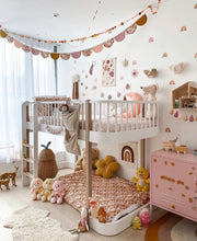 Load image into Gallery viewer, Scollop Bunting - 15 flags