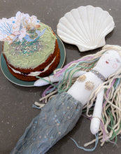 Load image into Gallery viewer, Sewing Camp Workshop 26/08 Summer Hols. Pay deposit only now (total €85 for 8 hour day camp)
