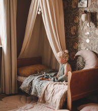 Load image into Gallery viewer, Junior Bed Fitted Sheet - Jasper
