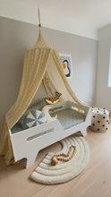 Load and play video in Gallery viewer, Bed Canopy - Sunrise

