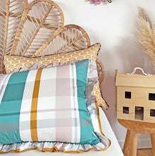 Load image into Gallery viewer, Jasper Double Bed size Duvet cover and 2 pillowcases
