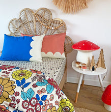 Load image into Gallery viewer, moozle scollop cushion
