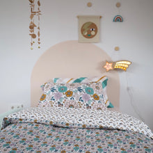 Load image into Gallery viewer, Bedding Bundle DELILAH GREEN Reversible Duvet Set INCLUDES Fitted Sheet
